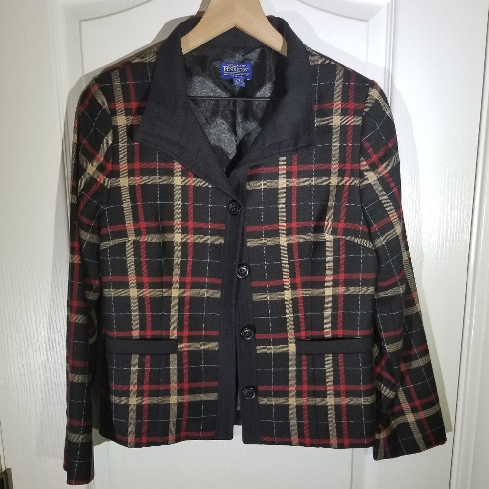 PENDLETON WOMANS BLAZER SIZE 12 LIKE NEW